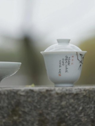 春风不改旧时波