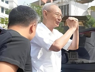 尹明善：47岁创业的亿万富翁（一）