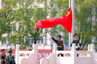 国旗飘飘，伴我成长——升旗仪式