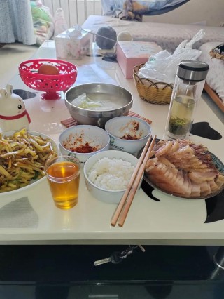 1人份午餐，随手发朋友圈，留言炸了，有人赞有人不理解