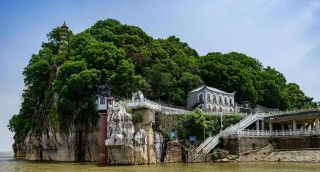 江湖奇峰石钟山