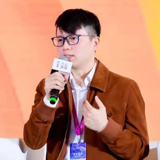 美图CEO吴欣鸿：创业失败32次，追寻“美丽”事业铸就970亿传奇