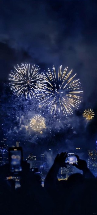 烟火，绕过那泛白的记忆