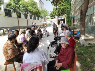 养老院里的“朋友圈”