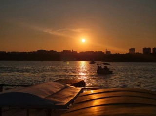 邂逅南湖夕阳