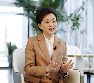 杨澜成功的背景揭密