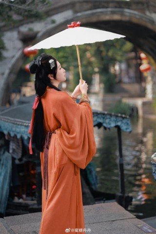 裳啸鳞岭檀袍自俗抢胜伏“码沐骂隶”！