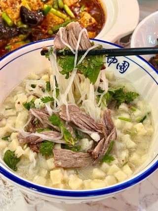 一碗肉汤泡馍