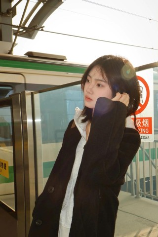 说给“你”的左耳听