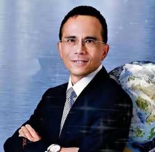 华人新首富李泽钜：财富背后的心理秘笈