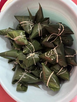 包粽子