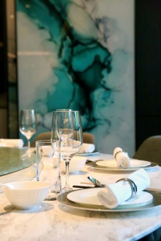 洗手间里的晚宴