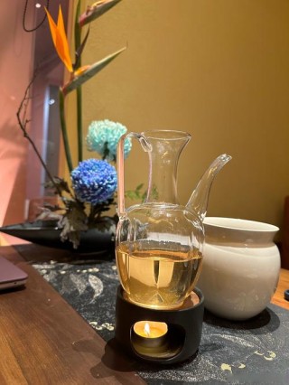 月光茶里眷情暖