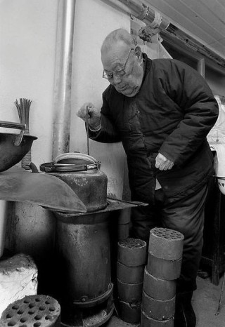 蜂窝煤里的温情岁月