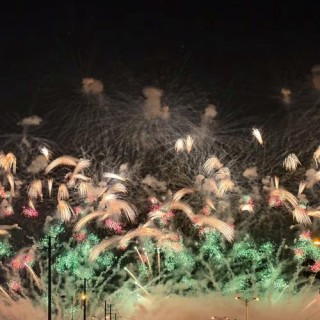 等一场华丽的烟火