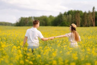 春天，为爱情远足