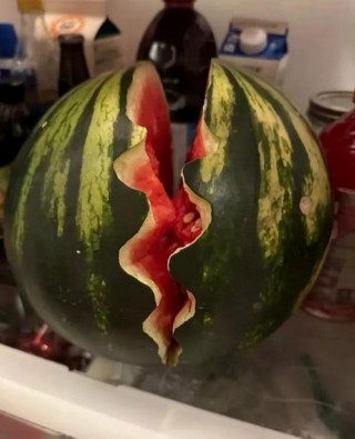 买个裂西瓜