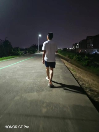 一个人的孤寂