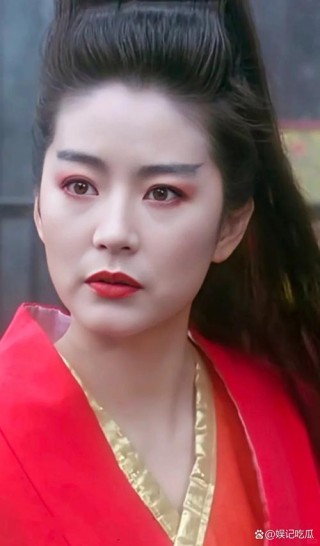 东方不败的口号，版本众多，但是最霸气的还是这句