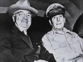 道格拉斯·麦克阿瑟将军是一位伟大的军事领袖吗？