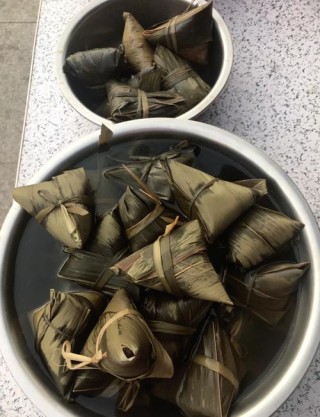 亲情浓浓粽子香