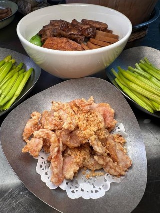 挤“油渣”，暖烘烘