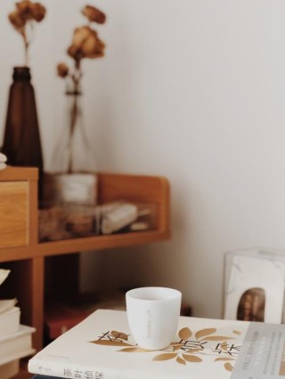 往事的清茗，浅浅向愁