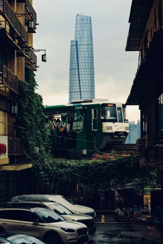 写给重庆的一首诗：行千里致广大，我们会一直陪在你身边