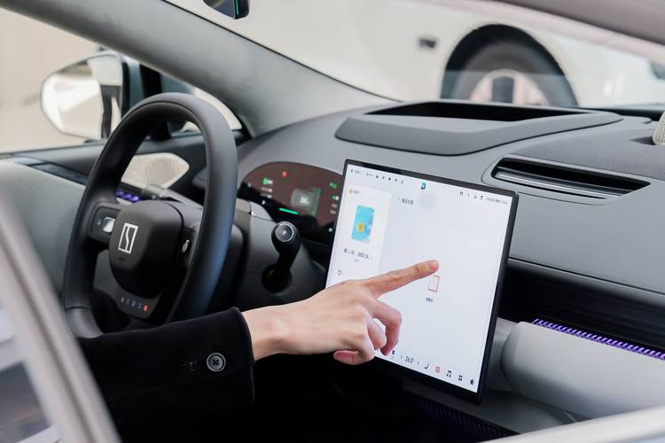 美国懒人汽车CEO龙亮：全美首创送车上门  第1张