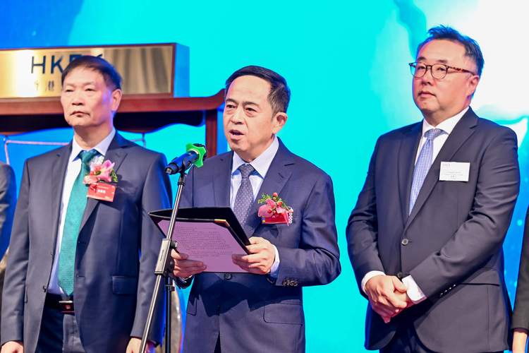 三一向文波：从羊贩子到“中国第一打工仔”  第1张