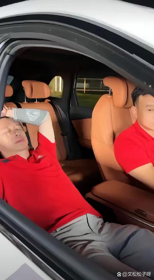 狼性周鸿祎:半是商人半是将军 第1张 狼性周鸿祎:半是商人半是将军 第1张