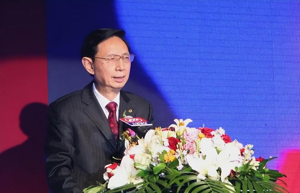 尹明善:47岁创业的亿万富翁(三) 第1张 尹明善:47岁创业的亿万富翁(三) 第1张