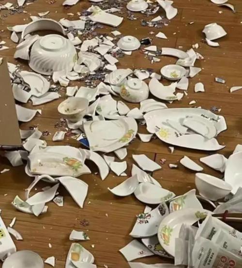 摔盆砸碗 第1张 摔盆砸碗 第1张