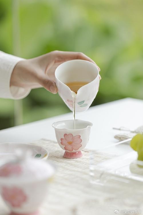 如若爱情淡于茶汤  第1张