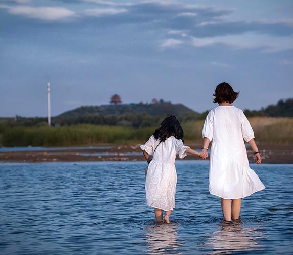 母亲的大海  第1张