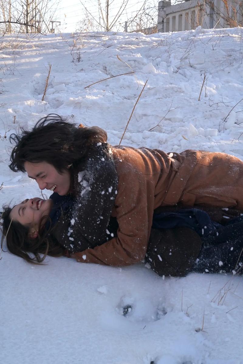 爱在冬季，风飞雪舞  第1张