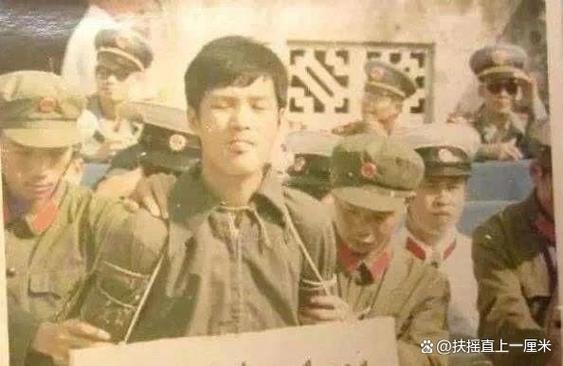 被邱老强拉去新华喝酒快意失衬衣  第1张