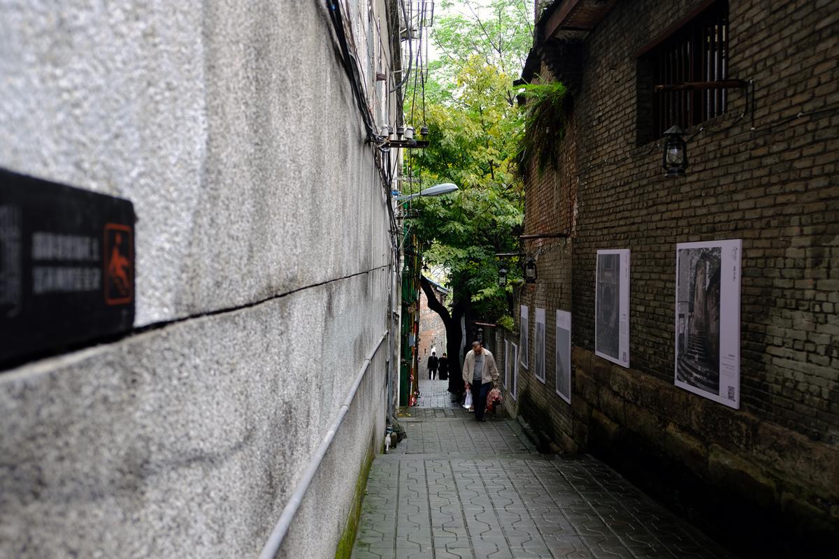 小巷里 第1张 小巷里 第1张