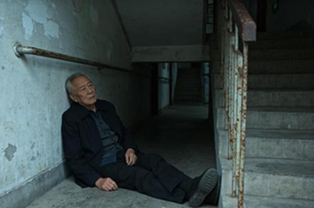 邻居那位大爷  第1张