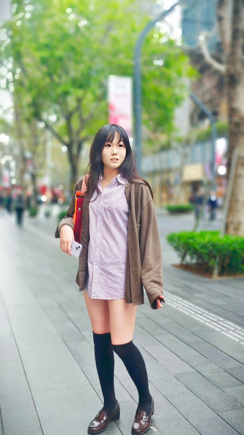 可爱的姑娘  第1张