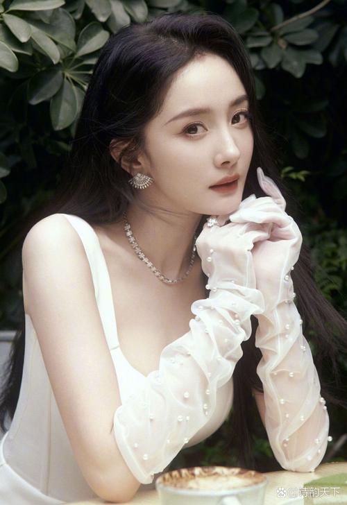 不是所有的回眸都美  第1张