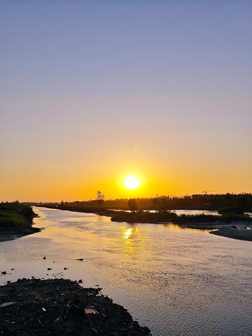 五月的黄昏  第1张