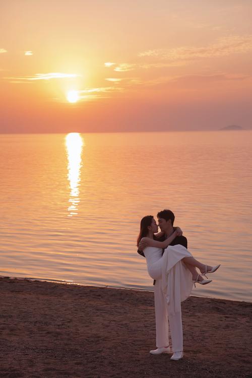 夕阳的爱恋  第1张