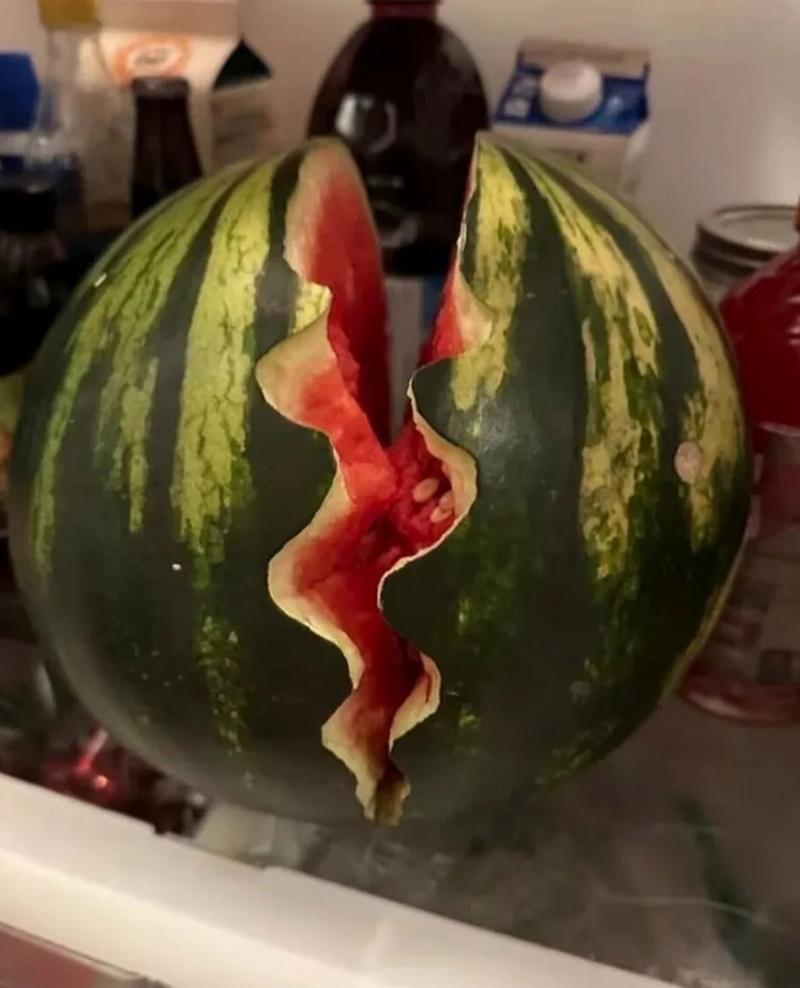 买个裂西瓜  第1张