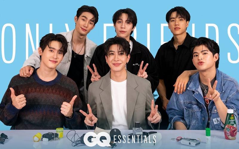 只是朋友  第1张