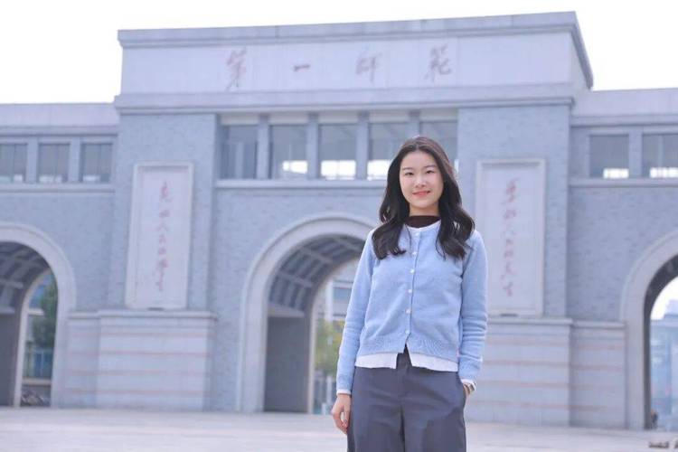 云浮好榜样丨黄钰瑶:勤学善思、乐于奉献的“逐梦女孩” 第1张 云浮好榜样丨黄钰瑶:勤学善思、乐于奉献的“逐梦女孩” 第1张