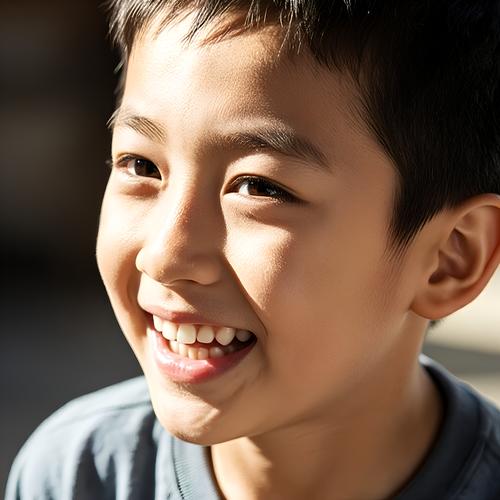 儿子的笑容  第1张