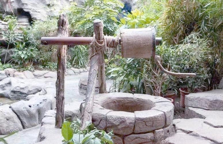 故乡的老井  第1张