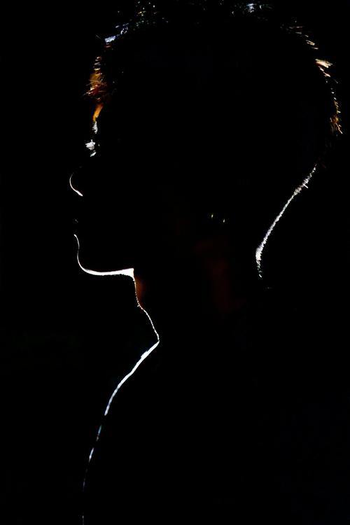 午后的沉思  第1张