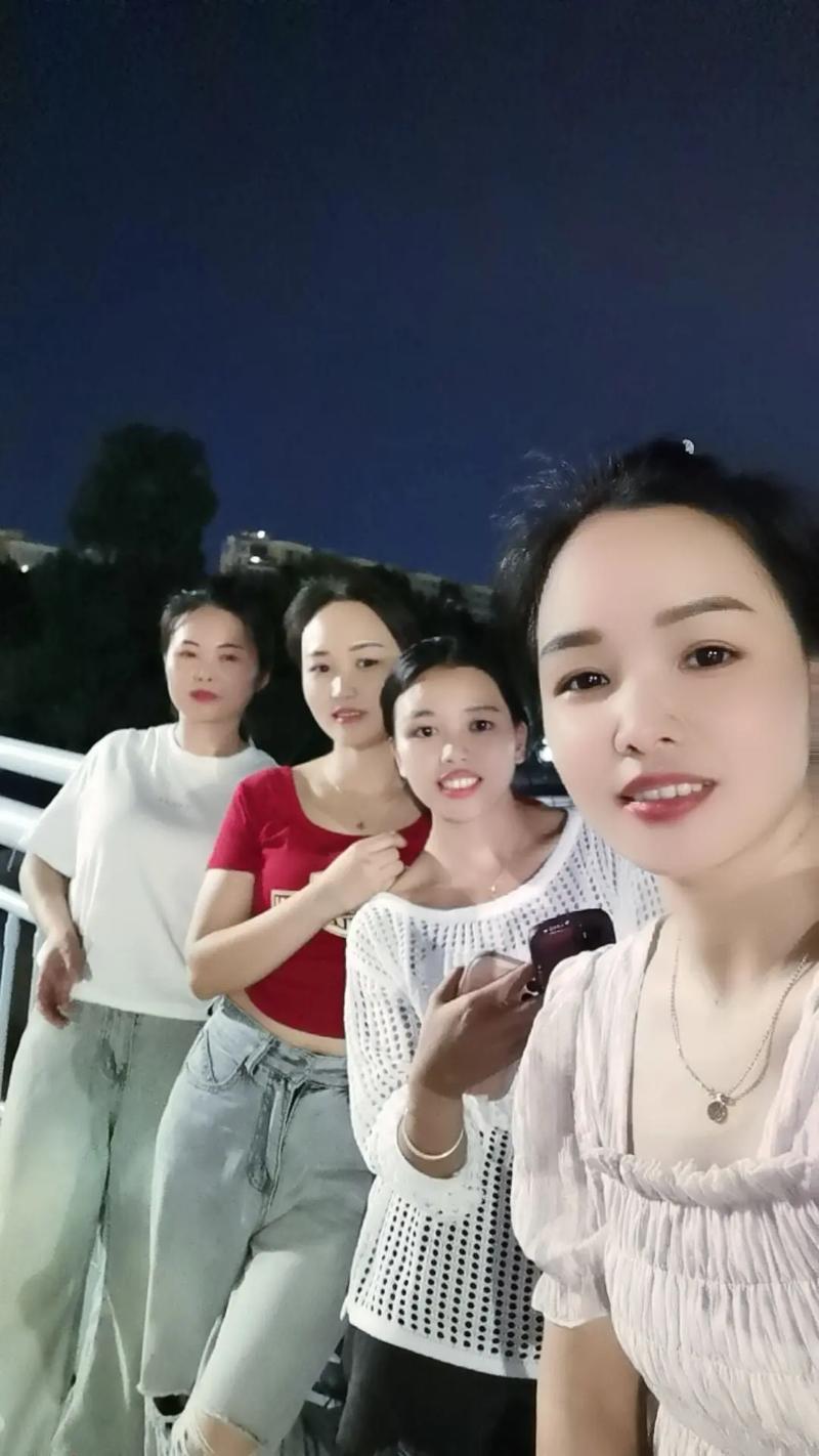 时光吹散了一群人  第1张